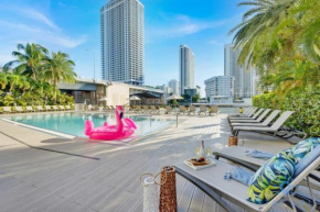 Amazing Studio with Balcony & Pool